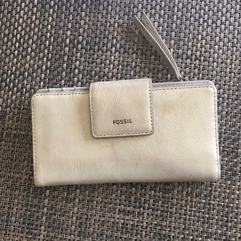 Fossil wallet